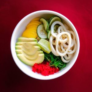 Поке с кальмаром